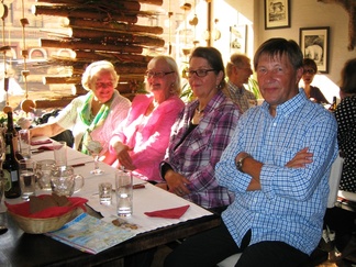 Lounas Metsästäjän ravintolassa