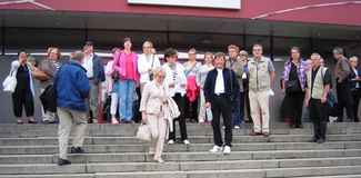 Ryhmä valmiina Pietarin valloitukseen