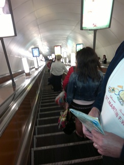 Metroon laskeutumassa